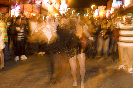 picture of dancers in Beale Street